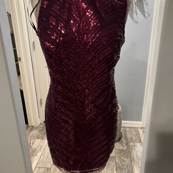 COPY - Vince Camuto Burgundy Sequin Cocktail Party Dress Size 14 Sleeveless Shi… - Picture 5 of 5